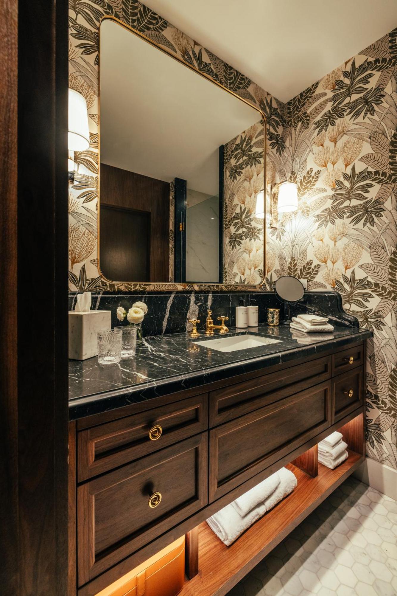 The Global Ambassador Hotel Phoenix Ngoại thất bức ảnh
